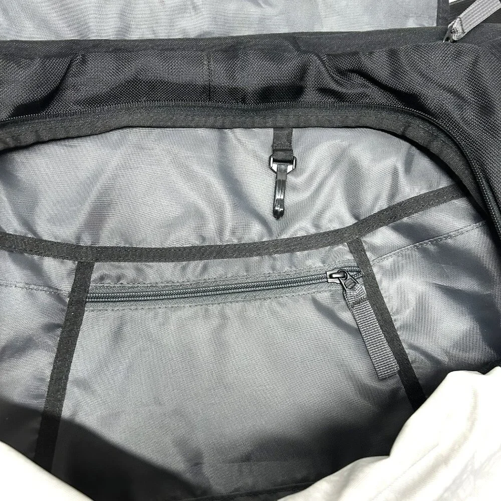 Jansport laptop messenger bag (crossbody)